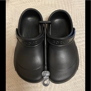 NWT Crocs Black Bristo Sz W6/M4